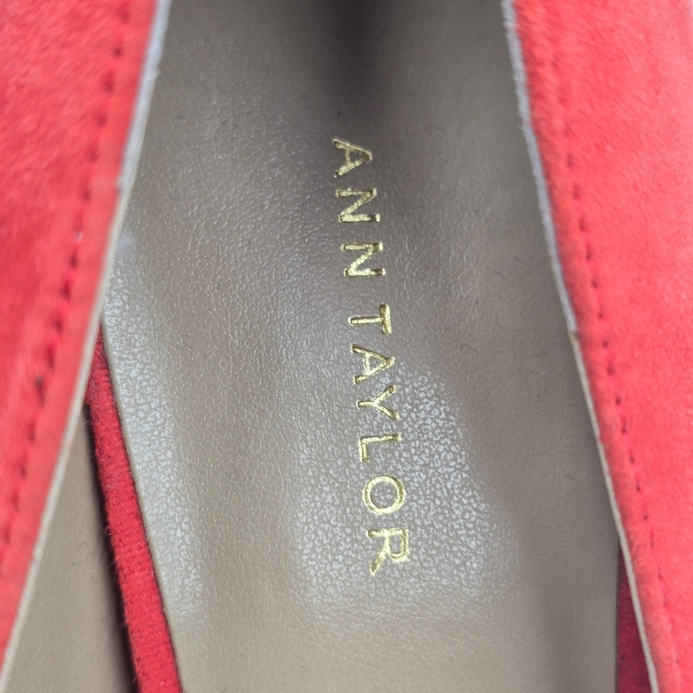Ann Taylor Pumps Women 9M Suede Pointed Toe Red Stiletto Classic EUC Work Formal - Picture 4 of 10